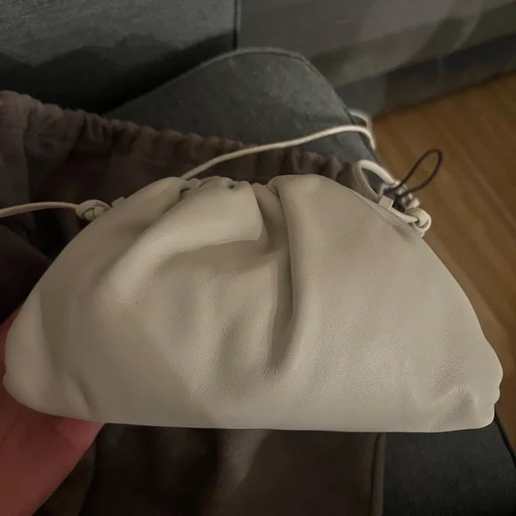 Bottega veneta the pouch small - Picture 1 of 5